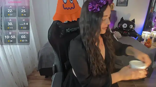 amaia monet online show from October 31, 9:19 pm