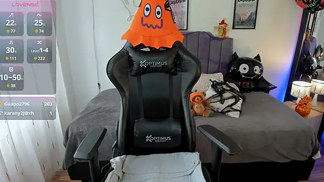 amaia monet online show from October 24, 8:27 pm