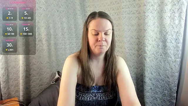 MiaLores online show from March 10, 9:13 am