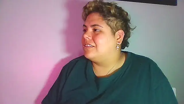 Snapshot of Hailey_Curvy chatting on September 14, 4:10 am Hailey Curvy online show from September 14, 4:10 am