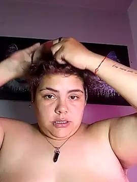Snapshot of Hailey_Curvy chatting on October 6, 3:23 am Hailey Curvy online show from October 6, 3:23 am