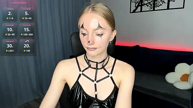 BrightAnnie online show from October 31, 5:28 pm