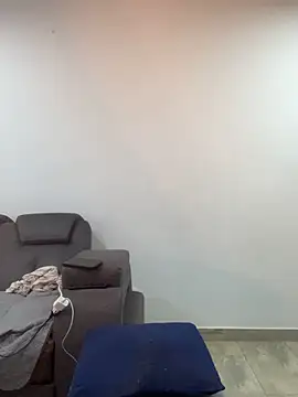 BrendaCrean online show from April 15, 12:49 pm