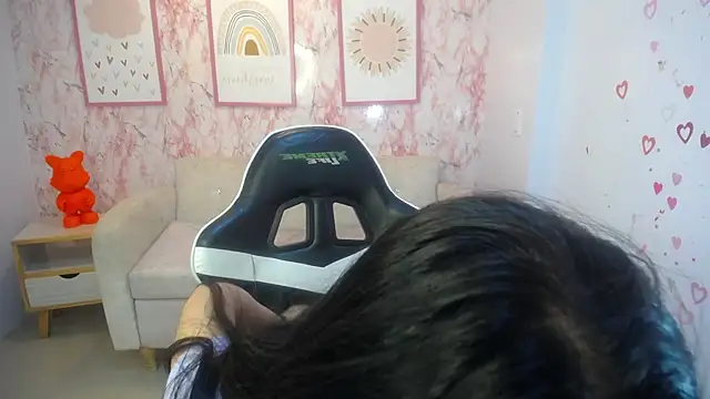 Kylie ch1 online show from November 6, 11:05 am