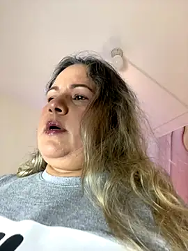 Snapshot of Lucy_Milf_474 chatting on September 29, 12:10 pm Lucy Milf 474 online show from September 29, 12:10 pm
