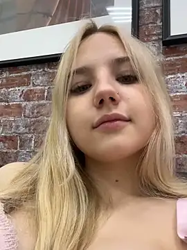 Sky Cutie online show from October 2, 5:01 am