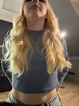 Sky Cutie online show from February 9, 4:59 am