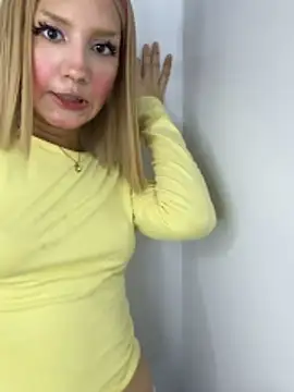 SweetBunnyGF online show from February 3, 10:34 pm