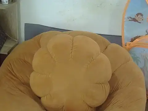 anna-sweet69 online show from January 14, 9:03 am