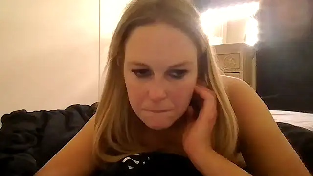 imyourgoodgirl69 online show from October 2, 1:27 pm