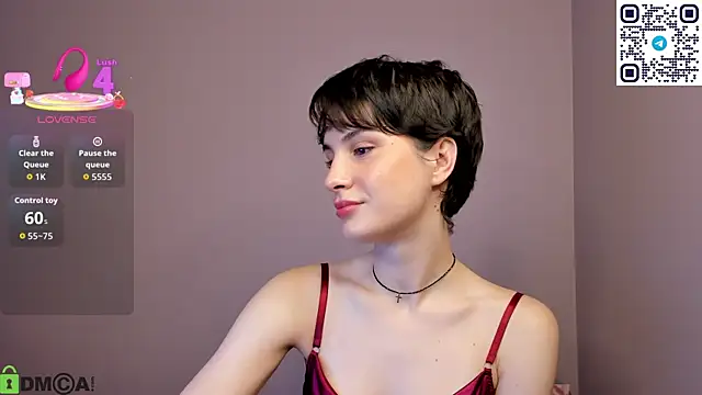 Snapshot of Adeline_Perle chatting on September 12, 2:12 am Adeline Perle online show from September 12, 2:12 am