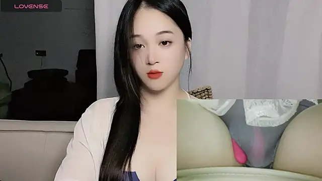 Snapshot of woaiqinqin chatting on October 17, 4:43 pm woaiqinqin online show from October 17, 4:43 pm