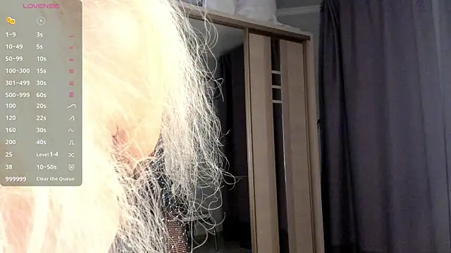 SaraShine  online show from October 27, 8:58 pm