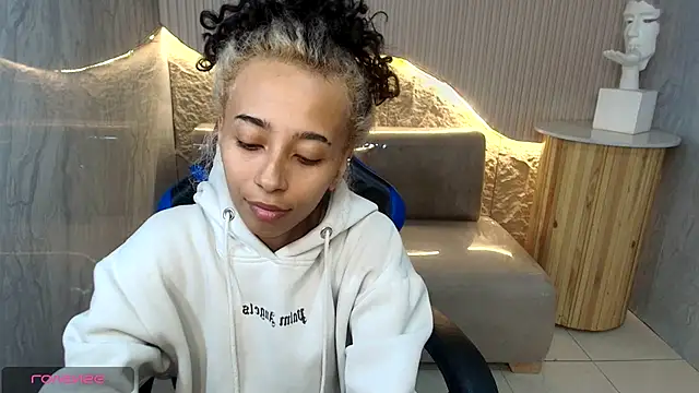 Agnis ink r online show from December 4, 1:24 pm