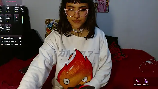 Divinejewel444 online show from November 1, 9:24 am