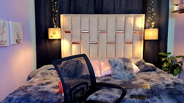 melody-rouss online show from September 20, 3:49 am