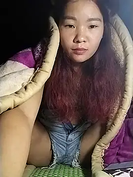 lylylove online show from November 12, 10:24 am