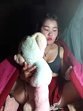 lylylove online show from March 13, 1:12 pm