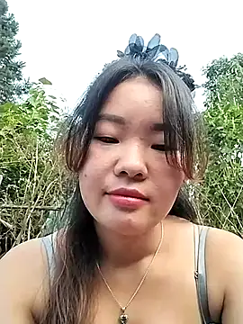 Snapshot of lylylove chatting on October 12, 8:50 am lylylove online show from October 12, 8:50 am