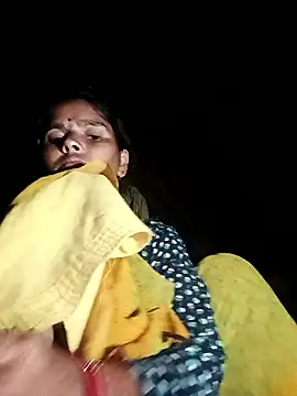 Snapshot of Sexy_queeny chatting on October 12, 1:02 pm Sexy queeny online show from October 12, 1:02 pm