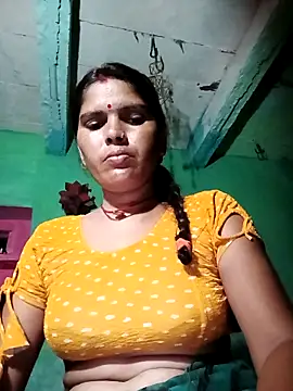 Snapshot of Sexy_queeny chatting on September 9, 2:39 pm Sexy queeny online show from September 9, 2:39 pm