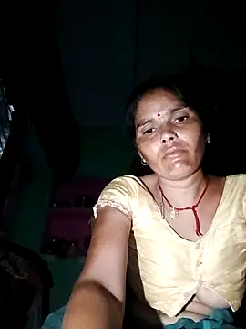 Snapshot of Sexy_queeny chatting on September 22, 6:28 pm Sexy queeny online show from September 22, 6:28 pm