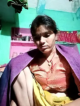 Snapshot of Sexy_queeny chatting on October 29, 11:18 pm Sexy queeny online show from October 29, 11:18 pm