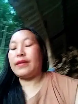 miss-su online show from March 1, 10:59 am