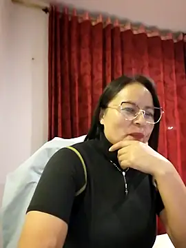 Snapshot of Daliz_Leon chatting on October 11, 2:49 am Daliz Leon online show from October 11, 2:49 am
