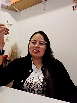 Snapshot of Daliz_Leon chatting on September 23, 1:59 am Daliz Leon online show from September 23, 1:59 am