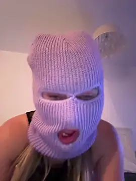 Milfnextdaw online show from October 4, 9:52 pm