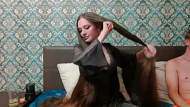 Snapshot of Rapunzel_hairlover chatting on October 9, 9:30 pm Rapunzel hairlover online show from October 9, 9:30 pm
