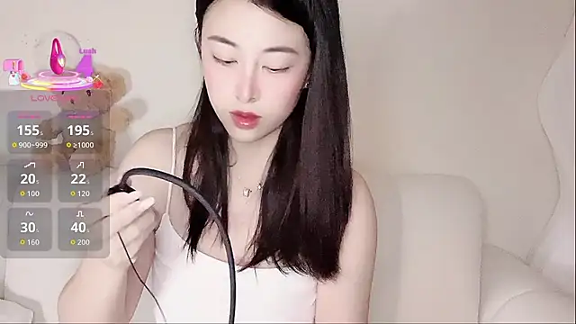 Snapshot of LuLu-Moon chatting on September 21, 9:57 pm LuLu-Moon online show from September 21, 9:57 pm