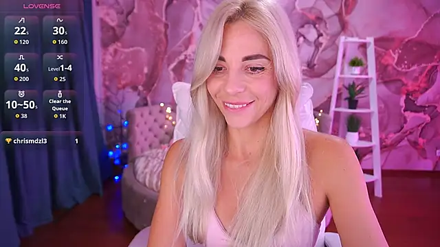 BellaRayyy online show from November 17, 8:20 pm