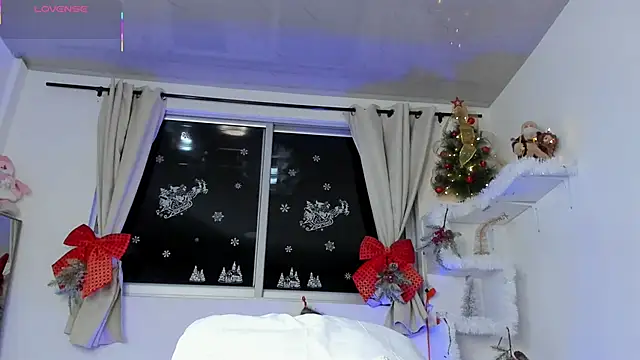 Selenafox 0 online show from November 20, 2:01 am