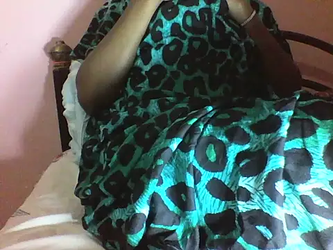 Moongodessy online show from November 12, 3:37 am