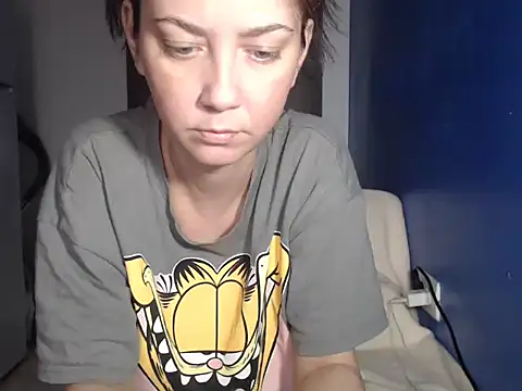 petite danielle online show from July 22, 3:07 am