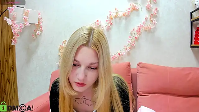 Snapshot of Sylvia_Ortiz chatting on September 12, 8:12 am Sylvia Ortiz online show from September 12, 8:12 am