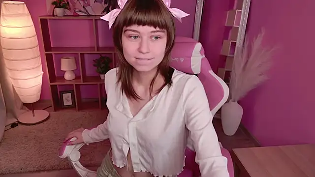 Katie ktk online show from November 25, 4:42 pm