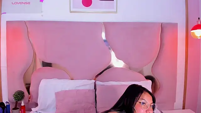 Snapshot of AbbieJoness__ chatting on September 12, 1:18 pm AbbieJoness online show from September 12, 1:18 pm