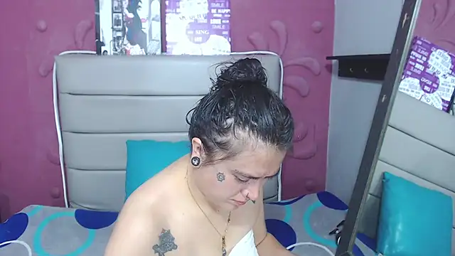 Cailing Zu online show from October 20, 8:23 pm