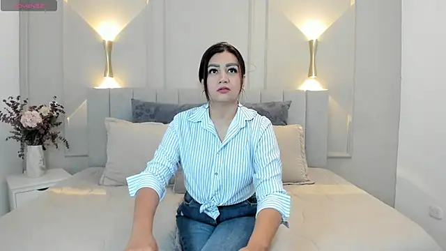 victoria bourne online show from December 3, 7:16 pm