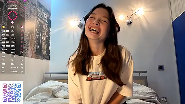 Snapshot of KiraVelvet chatting on September 18, 10:14 am KiraVelvet online show from September 18, 10:14 am