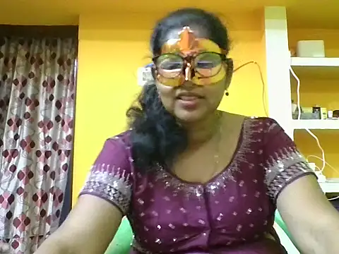 Snapshot of kavya1 chatting on September 20, 6:28 pm kavya1 online show from September 20, 6:28 pm