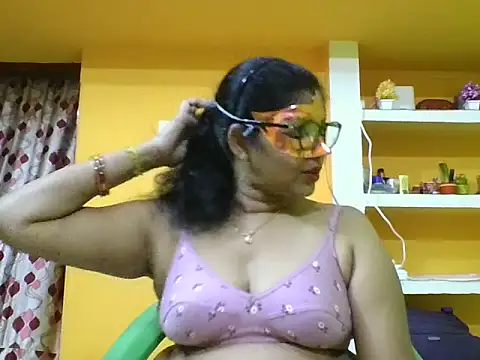 Snapshot of kavya1 chatting on October 17, 2:09 pm kavya1 online show from October 17, 2:09 pm