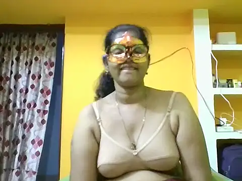 Snapshot of kavya1 chatting on September 24, 7:46 pm kavya1 online show from September 24, 7:46 pm