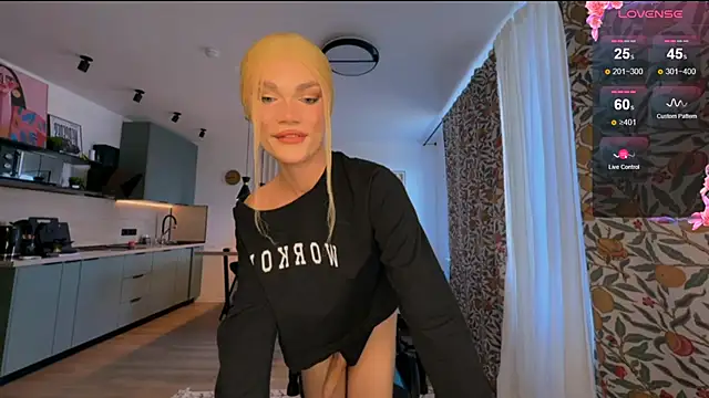 Snapshot of my-muse chatting on September 11, 12:16 pm my-muse online show from September 11, 12:16 pm