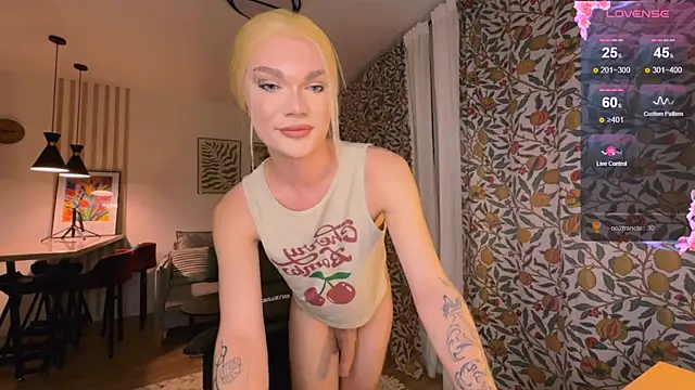 Snapshot of my-muse chatting on October 5, 6:13 pm my-muse online show from October 5, 6:13 pm