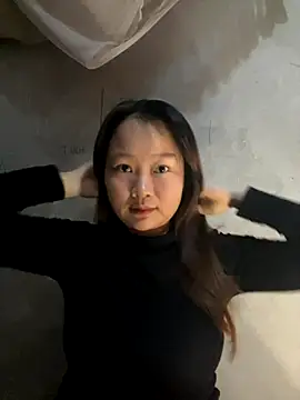 Hinne07 online show from November 24, 2:30 pm