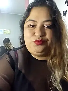 curvy diva  online show from September 14, 11:30 am